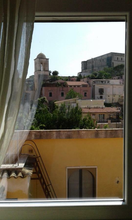 Santa Lucia B&B Гаэта Экстерьер фото